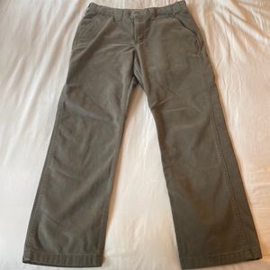 Carhartt size 33x32 100% cotton relaxed fit dark green pants